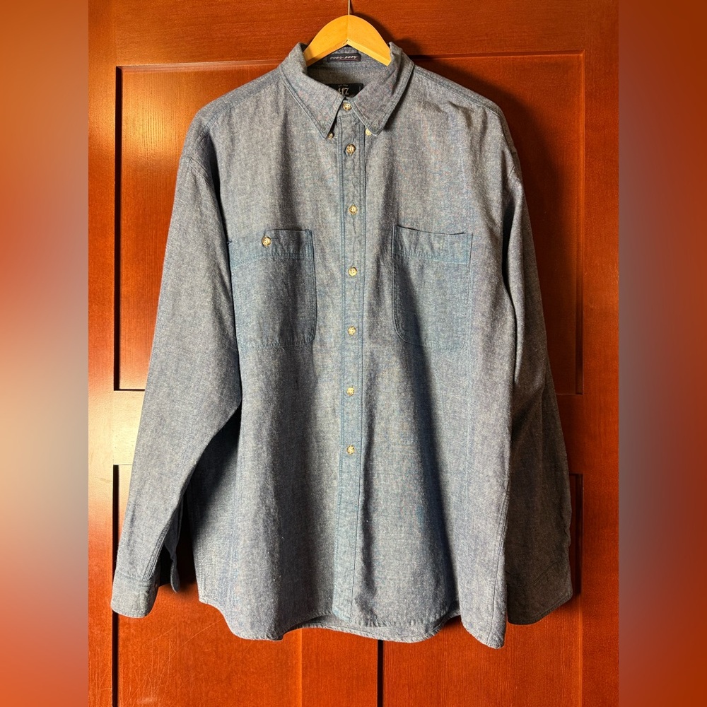 Van Heusen Men's Blue Chambray Button Down Shirt Size XL - Picture 3 of 10